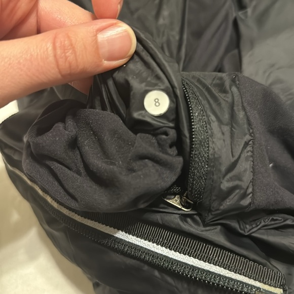 Reversible Grey/Black Lululemon vest - Picture 7 of 7